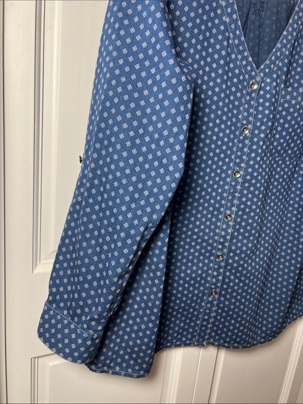 J. Jill XL denim shirt button front, blue with diamond print, convertible sleeve - Picture 7 of 11